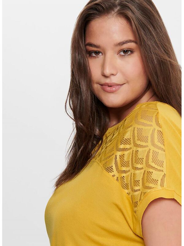 T-shirt με Δαντέλα στο Ντεκολτέ Passion Fruit only-curvy-lace-detail-top-yellow-womens-new-arrivals_5_ys98-66 Maniags